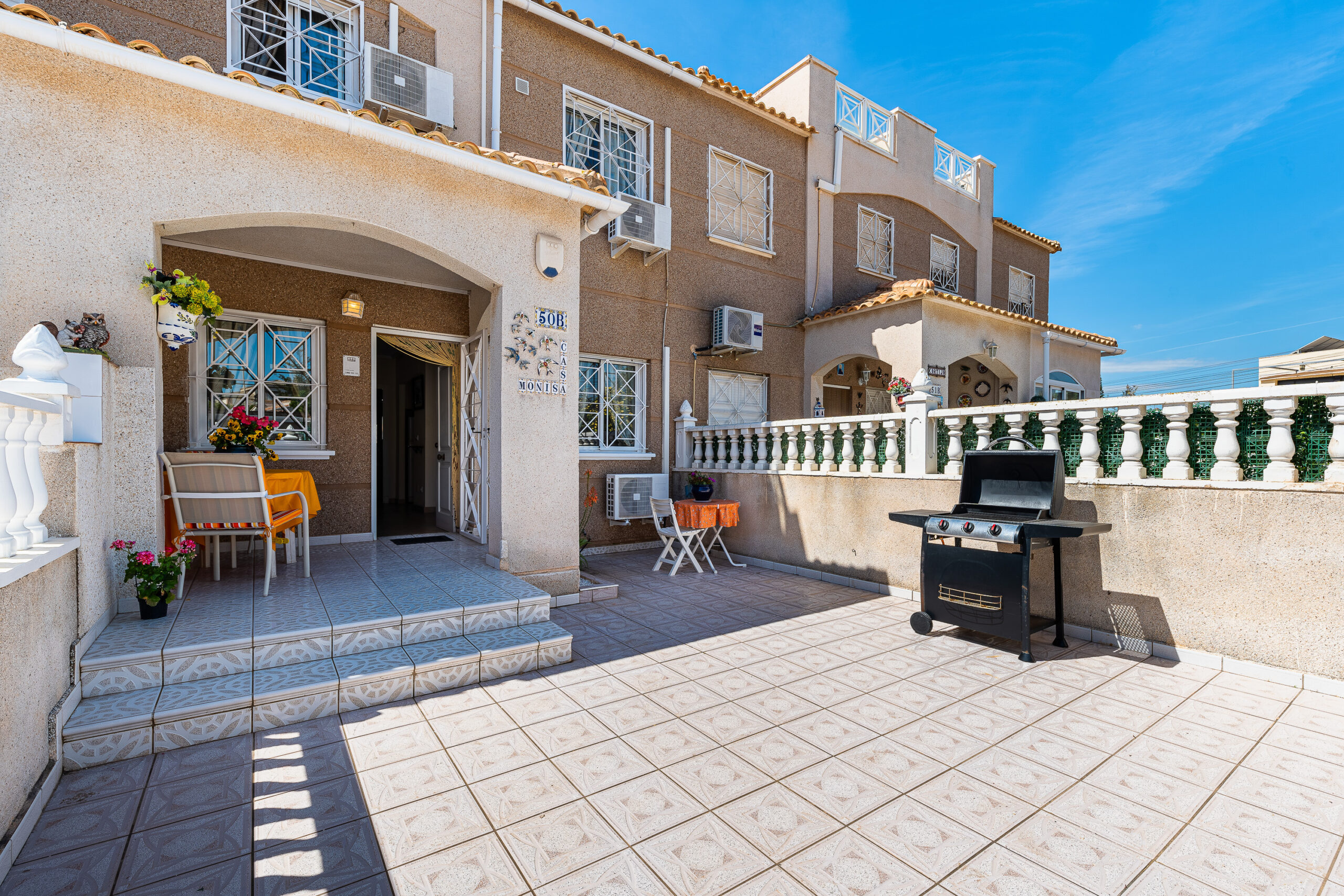 Ruhige Oase mit Pool & Sonnenterrasse – Ihr gemütliches Ferienhaus ⛱ Torrevieja – Alicante – Spanien