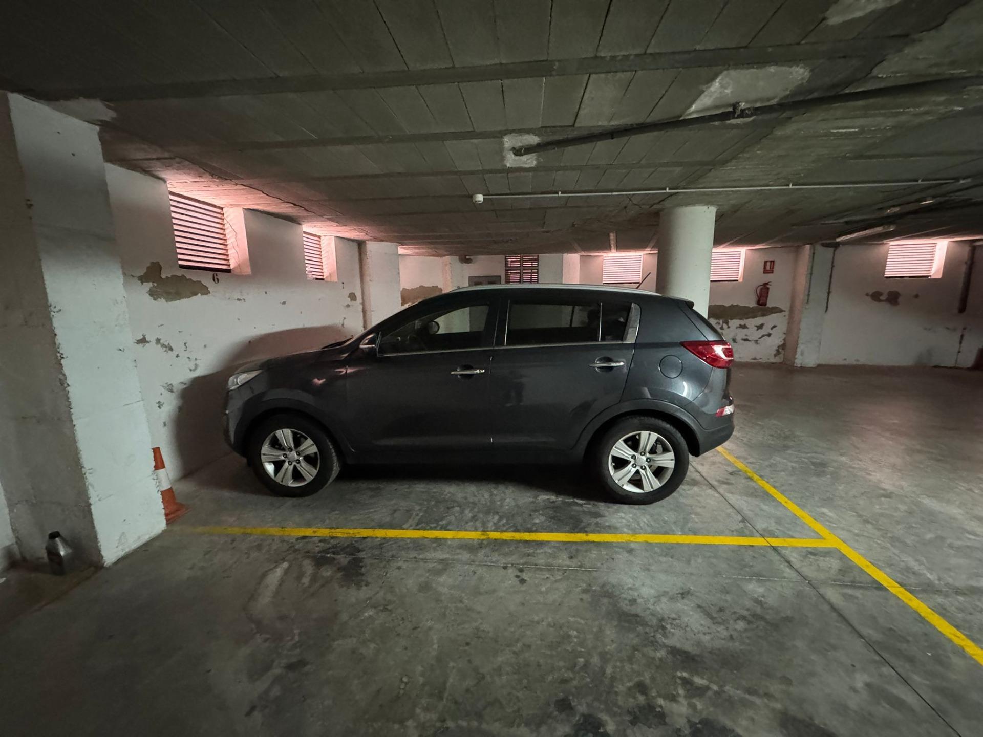 🚗 Garagenstellplatz zu verkaufen – Calle La Loma 35, Torrevieja 🚗☀️