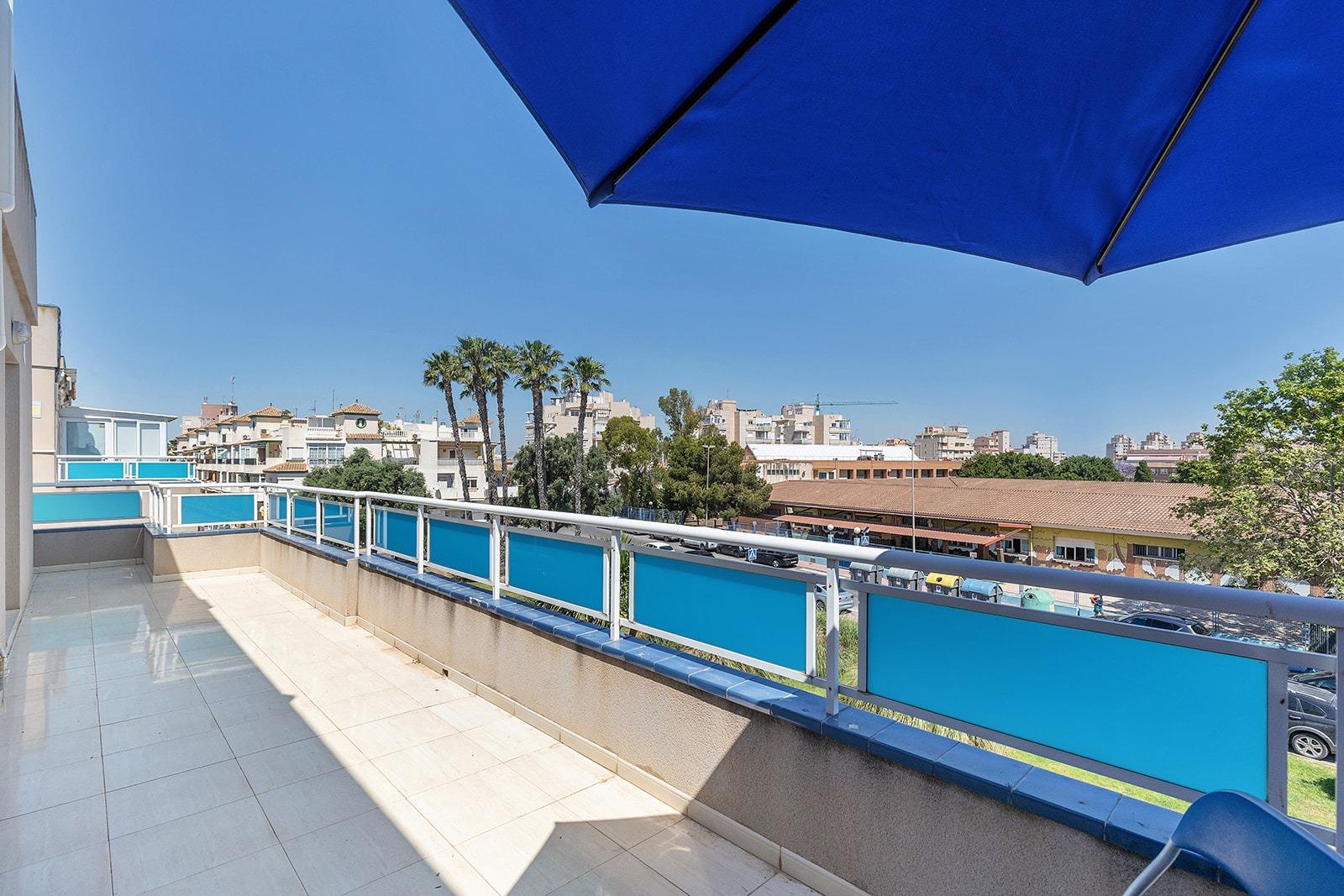 Einzigartiges Penthouse mit 3 Schlafzimmern, 2 Bädern und Swimmingpool☀️